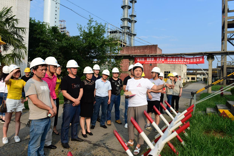 往屆專家團隊走進企業宣講安全知識活動_副本.png
